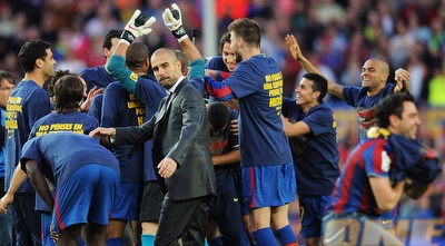 גוארדיולה והשחקנים חוגגים עונה חלומית (GettyImages)