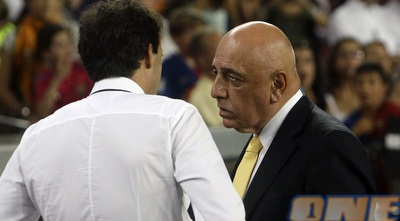 אדריאנו גליאני עם אלגרי. למרות המבט המאמן יכול להיות רגוע (רויטרס)