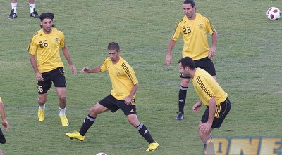 סטיבן כהן (משמאל). צפוי לערוך בכורה בבית&qout;ר (גיא בן זיו)