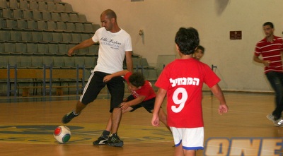 אבוטבול (רועי גלדסטון)