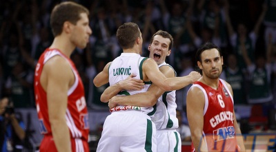 דראגיץ´ ולקוביץ´. יחגגו גם הערב? (רויטרס)