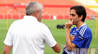 פרננדז ובניון משוחחים באימון הנבחרת (משה חרמון) פרננדז ובניון משוחחים באימון הנבחרת (משה חרמון)