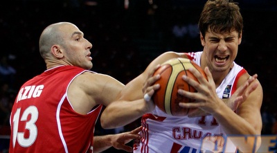 אנטה טומיץ´. 14 נקודות מול גרנאדה (רויטרס)