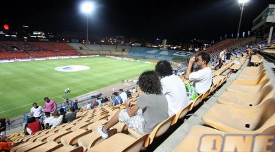 יציעים ריקים (דרור עינב) יציעים ריקים (דרור עינב)