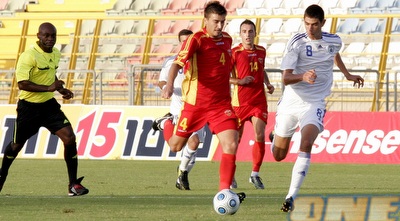 ניר ביטון מול דרסאו בוזיץ´. שליטה ישראלית (שי לוי) ניר ביטון מול דרסאו בוזיץ´. שליטה ישראלית (שי לוי)