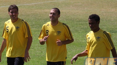 סמואל יבואה עם אבירם ברוכיאן ושי חדד. &qout; (גיא בן זיו)