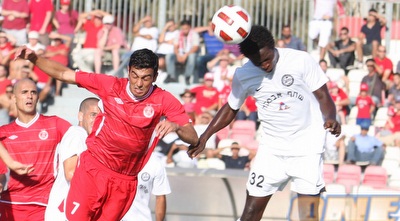 ג´אקו ערפאת ויוסי שבחון עולים לנגיחה (עמית מצפה)