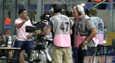 סואן מתעמת עם אוהדי מכבי (שי לוי) סואן מתעמת עם אוהדי מכבי (שי לוי)