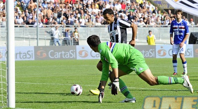 פאביו קוואליארלה כובש. החלוץ לא חגג מול קבוצתו לשעבר (רויטרס)