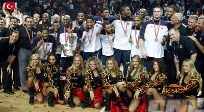 ארצות הברית בתמונה למזכרת כאלופת העולם (רויטרס)