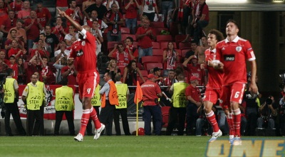 לואיסאו מודה לאוהדים (רועי גלדסטון)