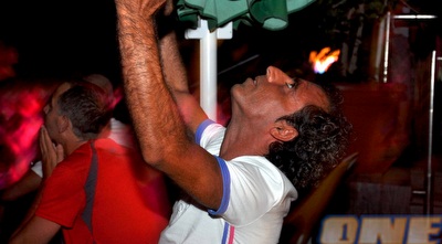 מנסים להתפלל. זה לא עזר בסופו של דבר (גיא איזנר) מנסים להתפלל. זה לא עזר בסופו של דבר (גיא איזנר)