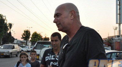 מוני הראל וטביב (גיא איזנר)