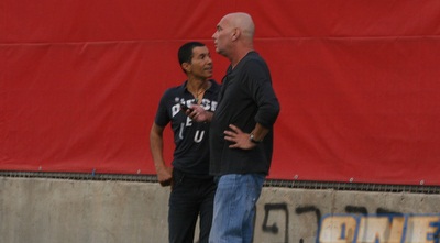 מוני הראל וטביב (גיא איזנר)