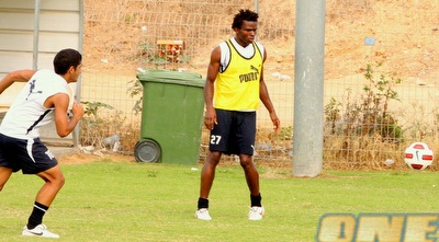 כאלב אוקונגו (משה חרמון)