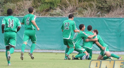 מכבי חיפה חוגגת את השער הראשון בדרבי (עמית מצפה)