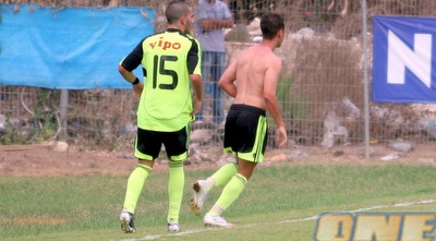 לא מוגזם מעט לחגוג שער מצמק בהורדת חולצה? (ליאור טימור)