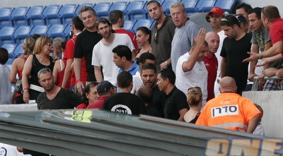 טביב מנסה לפלס את דרכו החוצה (רועי גלדסטון)