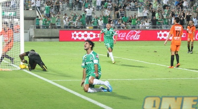 ליאור רפאלוב בטירוף. צמד מהיר לקפטן הירוקים (משה חרמון) ליאור רפאלוב בטירוף. צמד מהיר לקפטן הירוקים (משה חרמון)