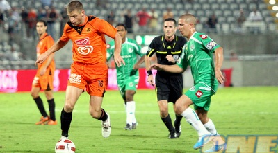 איבסקביצ´יוס מנסה לחמוק מעידן ורד (משה חרמון) איבסקביצ´יוס מנסה לחמוק מעידן ורד (משה חרמון)