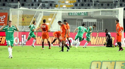 ולדימיר דבאלשווילי מדייק מהנקודה הלבנה (משה חרמון) ולדימיר דבאלשווילי מדייק מהנקודה הלבנה (משה חרמון)