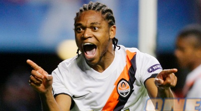 לואיס אדריאנו חוגג (רויטרס)