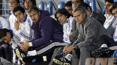 ז´וזה מוריניו על הספסל. זוכה להרבה קרדיט מהקפטן שלו (רויטרס)