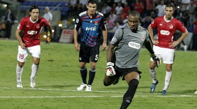 אניימה בועט את הפנדל (שי לוי) אניימה בועט את הפנדל (שי לוי)