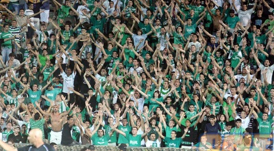 אוהדי חיפה בטירוף (עמית מצפה) אוהדי חיפה בטירוף (עמית מצפה)