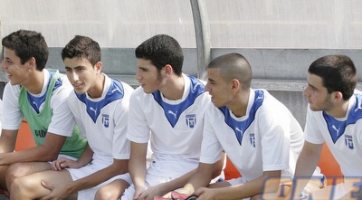 שחקני בית&qout;ר/שמשון. &qout;אנחנו משחקים בלי זרים&qout; (שי לוי)