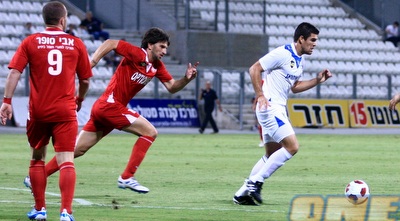 ביבישקוב מנסה להגיע לכדור של גרזיץ´ (דרור עינב)