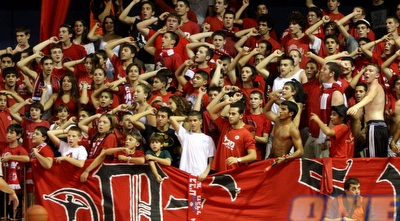 אוהדי ירושלים. התעמתו עם המאבטחים (יניב גונן)