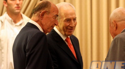 פרס וגלעדי בשיחה צפופה עם ורשביאק (יניב גונן)