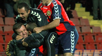 ארמניה חוגגת ניצחון מדהים (רויטרס) ארמניה חוגגת ניצחון מדהים (רויטרס)