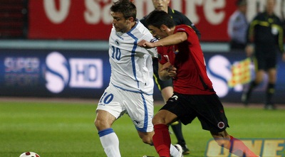 דורו מנסה לעצור את מוג´דזה (רויטרס) דורו מנסה לעצור את מוג´דזה (רויטרס)