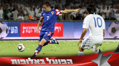 איבן ראקיטיץ´ מפציץ את הקורה של דודו אוואט (שי לוי)