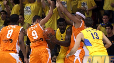 סופוקליס שחורציאניטיס (יניב גונן)