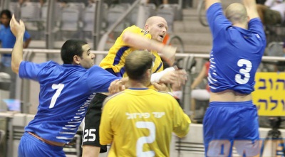 מריאן בדרך לשער נוסף (גיא איזנר) מריאן בדרך לשער נוסף (גיא איזנר)