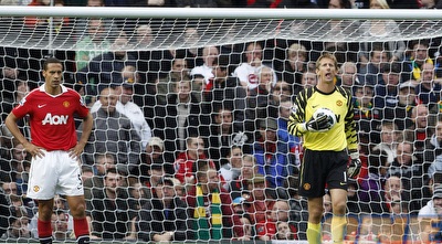 ואן דר סאר ופרדיננד לא מאמינים (רויטרס)