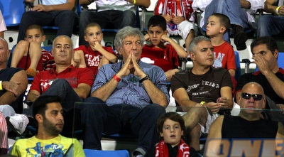 יואב כץ ביציע (משה חרמון) יואב כץ ביציע (משה חרמון)