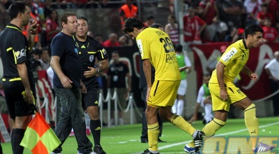 אבי סטרול מדדה. גם סידיבה ובוזגלו נפצעו במהלך המשחק (ליאור טימור) אבי סטרול מדדה. גם סידיבה ובוזגלו נפצעו במהלך המשחק (ליאור טימור)