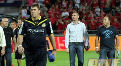 אבי נמני ואנשי מכבי ת&qout;א יורדים מאוכזבים (ליאור טימור) אבי נמני ואנשי מכבי ת&qout;א יורדים מאוכזבים (ליאור טימור)