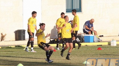 פרננדס ואייבינדר (גיא בן זיו)