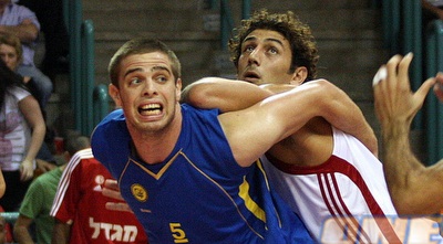 חכמון ודניאל (גיא בן זיו)