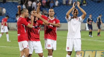 אבוטבול, ידין ושכטר יודעים למי להודות אחרי הניצחון על מכבי פ&qout;ת (שי לוי) אבוטבול, ידין ושכטר יודעים למי להודות אחרי הניצחון על מכבי פ&qout;ת (שי לוי)