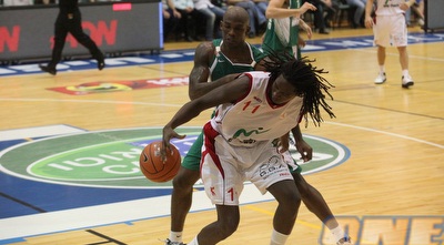 וורן קרטר. החזיק את האלופה ברבע הראשון (עמית מצפה)