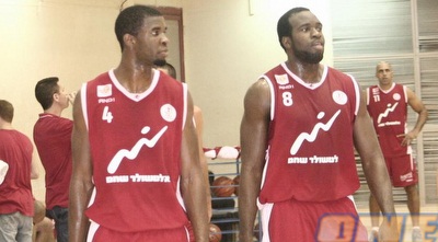 אוטר,אוסברי ונאור (שי לוי (כתב))