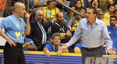 בלאט בא בטענות לאסתרון (משה חרמון)