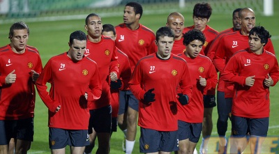 שחקני היונייטד עורכים אימון על אדמת טורקיה (רויטרס)