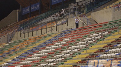 טדי ריק מקהל (גיא בן זיו)